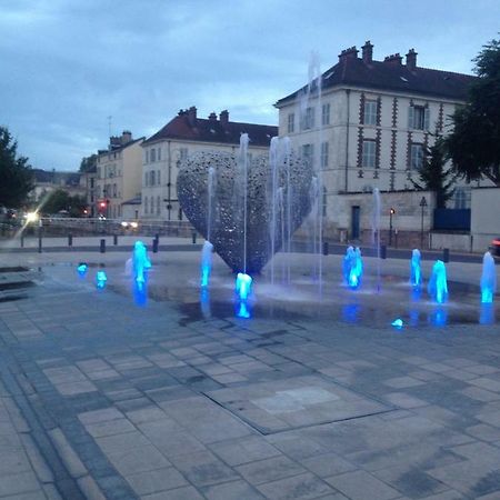 Le St Frobert Au Coeur De Troyes Appartement Buitenkant foto