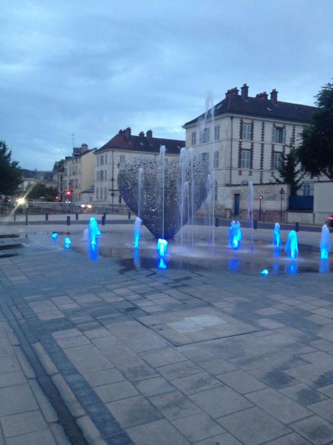 Le St Frobert Au Coeur De Troyes Appartement Buitenkant foto