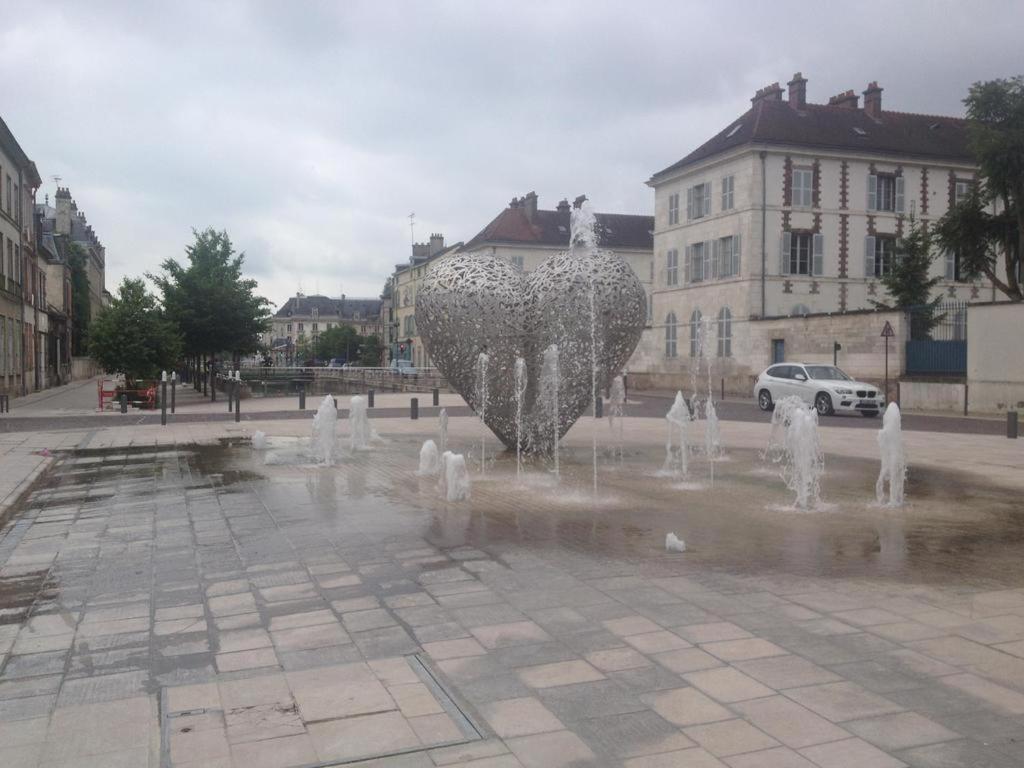 Le St Frobert Au Coeur De Troyes Appartement Buitenkant foto